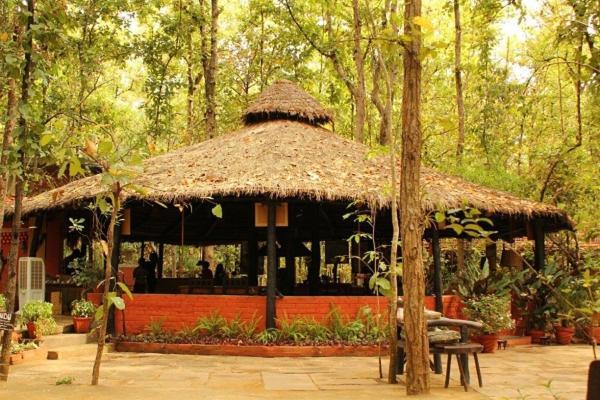 Kanha Jungle Lodge Dhanwār Eksteriør bilde