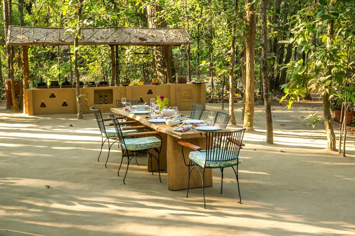Kanha Jungle Lodge Dhanwār Eksteriør bilde