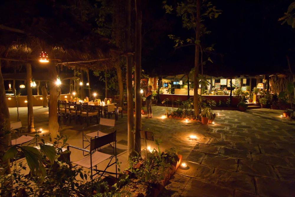 Kanha Jungle Lodge Dhanwār Eksteriør bilde